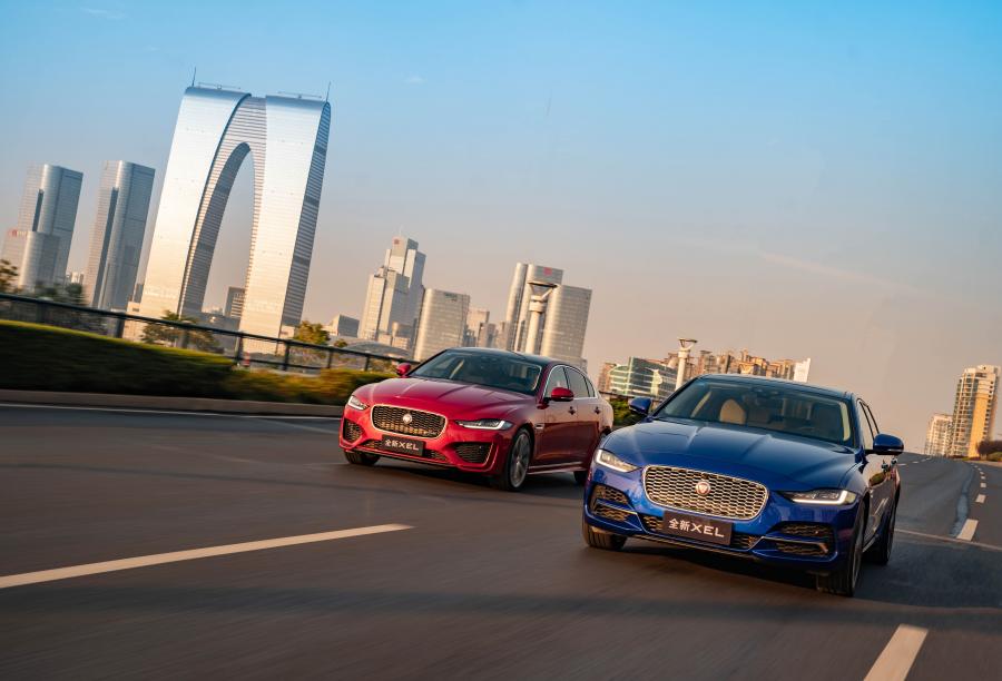  Jaguar XE L P250 HSE R-Dynamic 2019 года  (CN) (фото 24 из 31)
